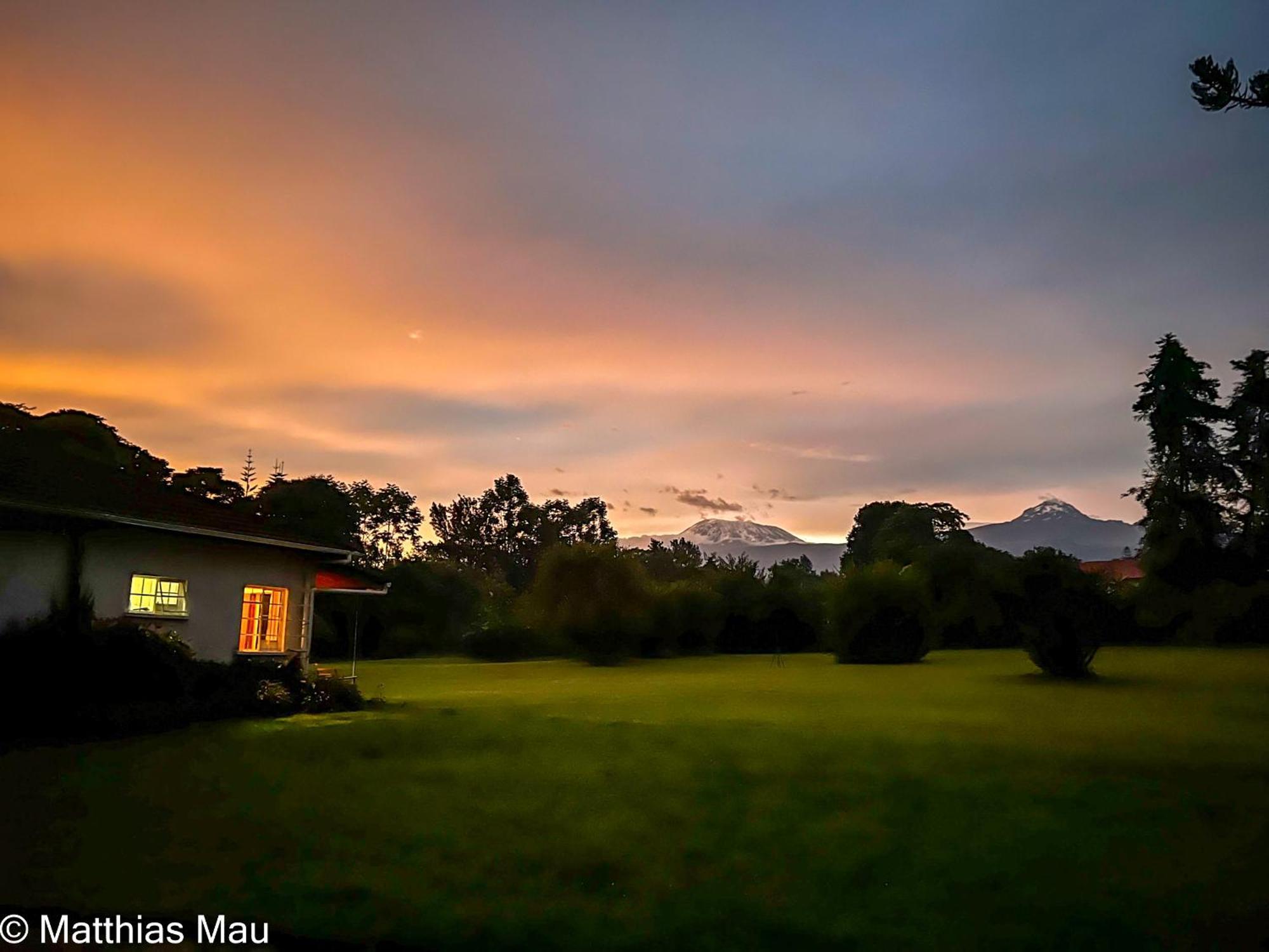 Marangu Hotel Exteriör bild